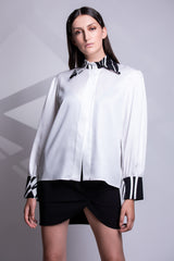 Camasa alba cu detalii cu imprimeu geometric