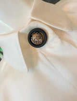 Camasa alba, asimetrica