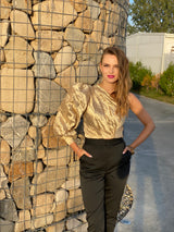 Bluza aurie cu maneca bufanta