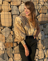 Bluza aurie cu maneca bufanta