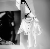 Camasa alba, asimetrica