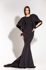 Rochie cu spatele gol si maneci ample