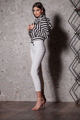 Pantaloni albi, conici cu dunga