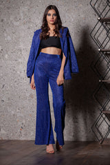 Costum albastru-electric cu pantaloni evazati