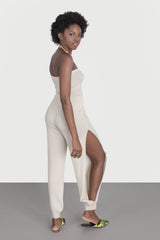 Pantaloni desfacuti pe laterale