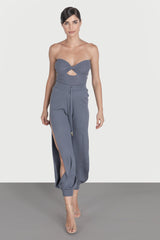 Pantaloni desfacuti pe laterale