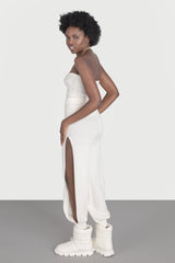 Pantaloni desfacuti pe laterale