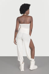 Pantaloni desfacuti pe laterale