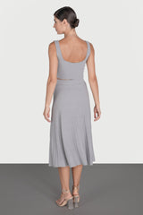 Fusta evazata cu slit si nasturi