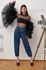 Bluza din tul neagra cu maneci cu volane suprapuse