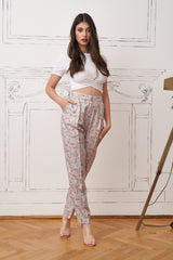 Pantaloni conici cu imprimeu Flamingo