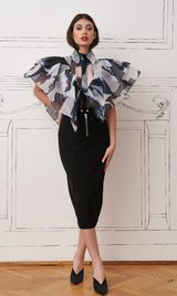 Bluza-camasa cu maneci-volan, ample